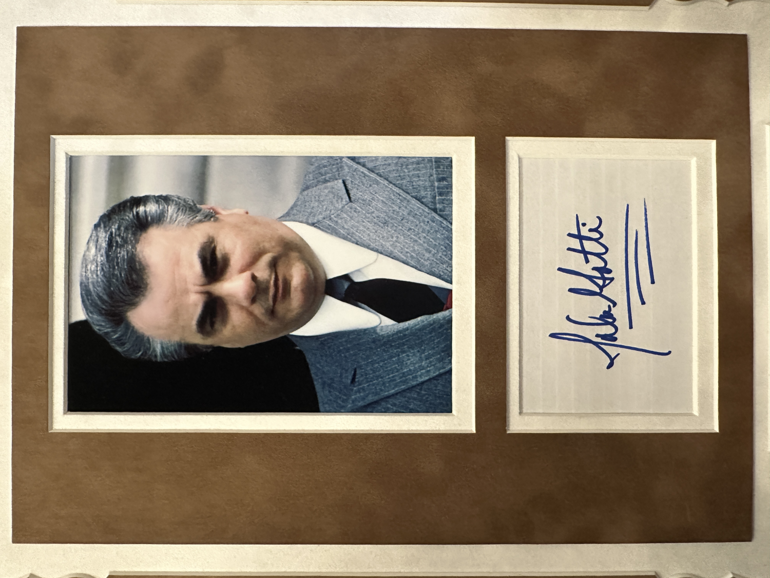 John Gotti AUTOGRAPHED Display